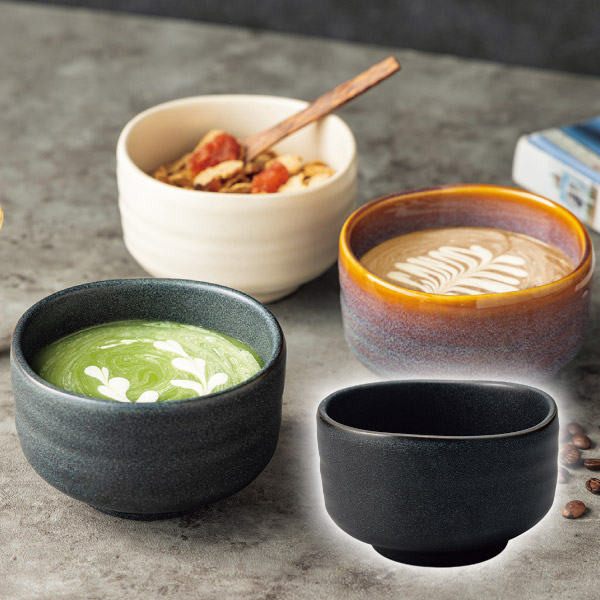 抹茶ラテカップ（黒釉）