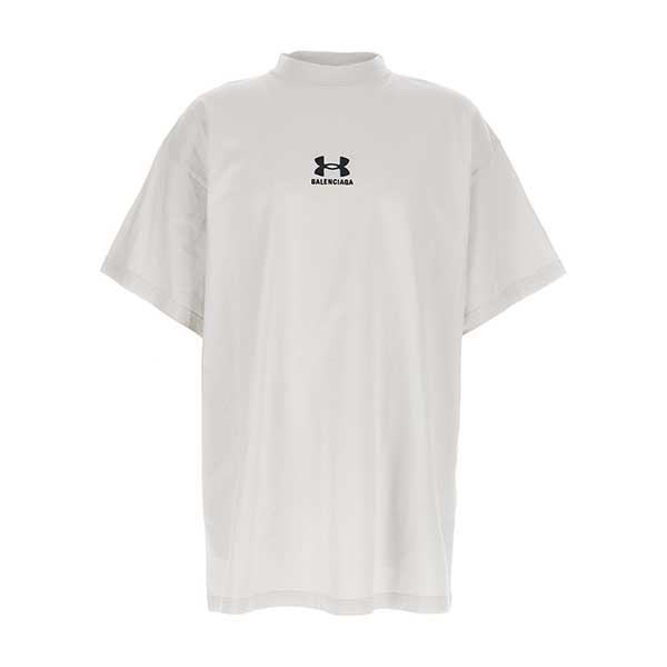 T-shirt x Under Armour? T-shirt